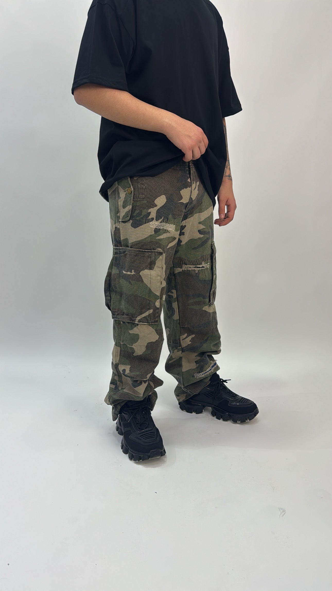 JEANS CARGO CAMO DENIM