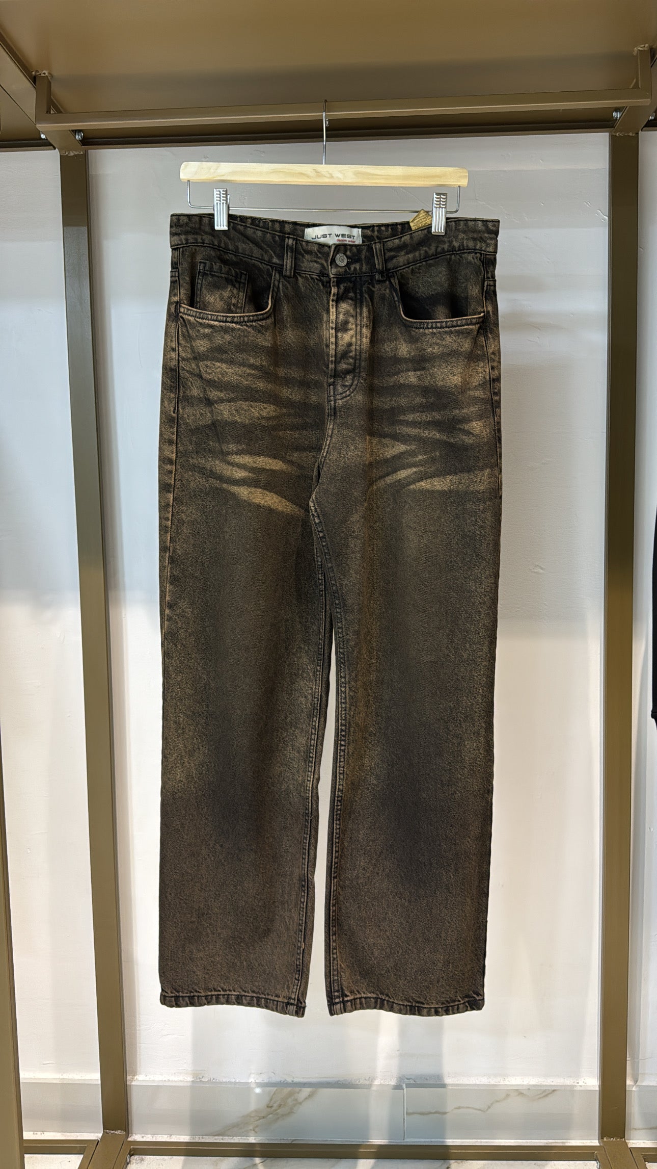 JEANS BAGGY MARRONE